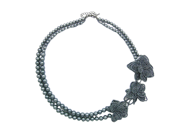 Triple Flowers Beaded Short Necklace